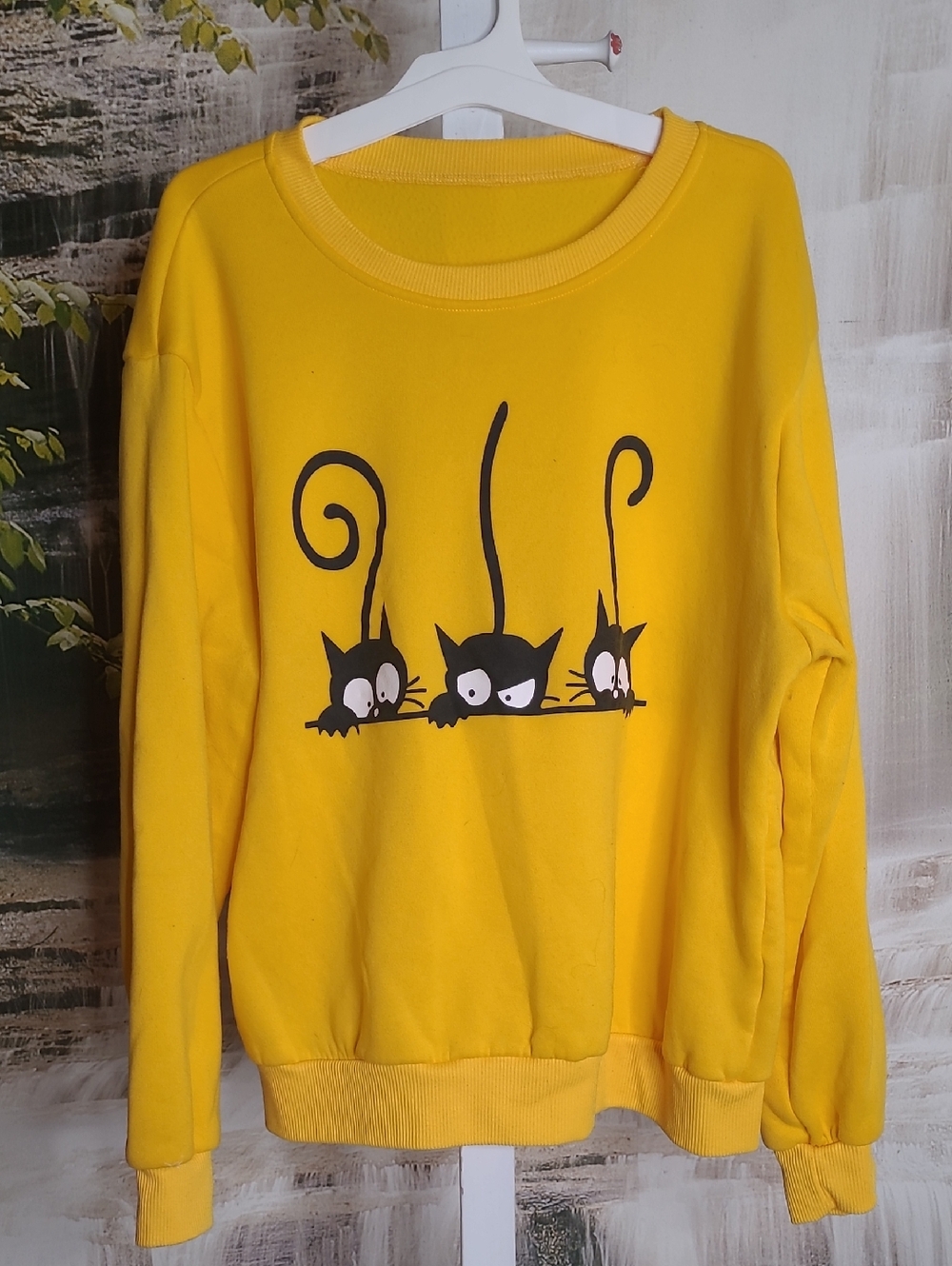 Womens 2XL Bright Yellow Long Sleeve Cozy Black Cat Graphic Sweatshirt